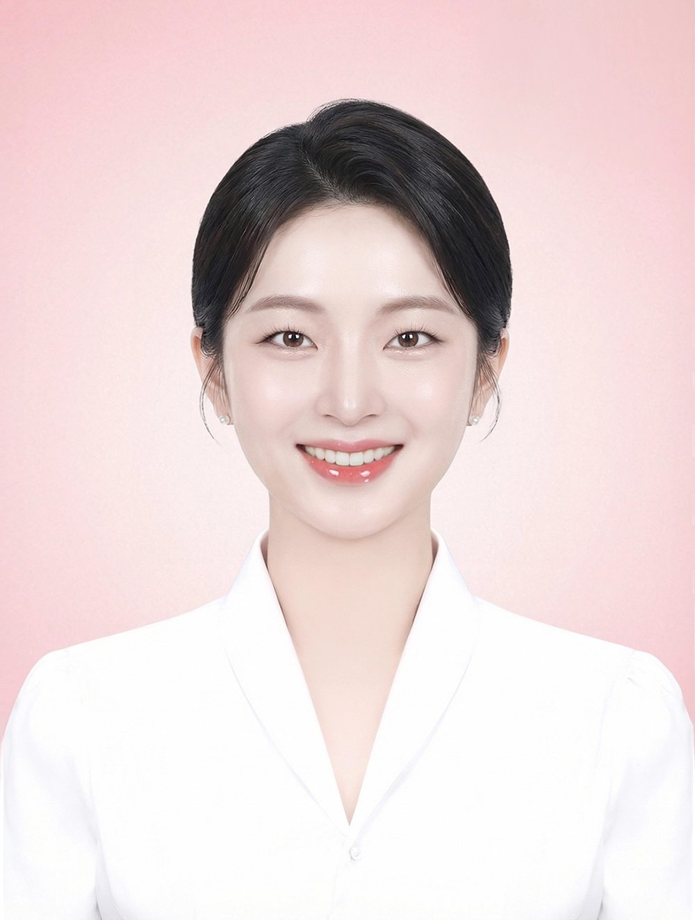 승무원 증명사진 52 · 흰 배경 정면 상반신