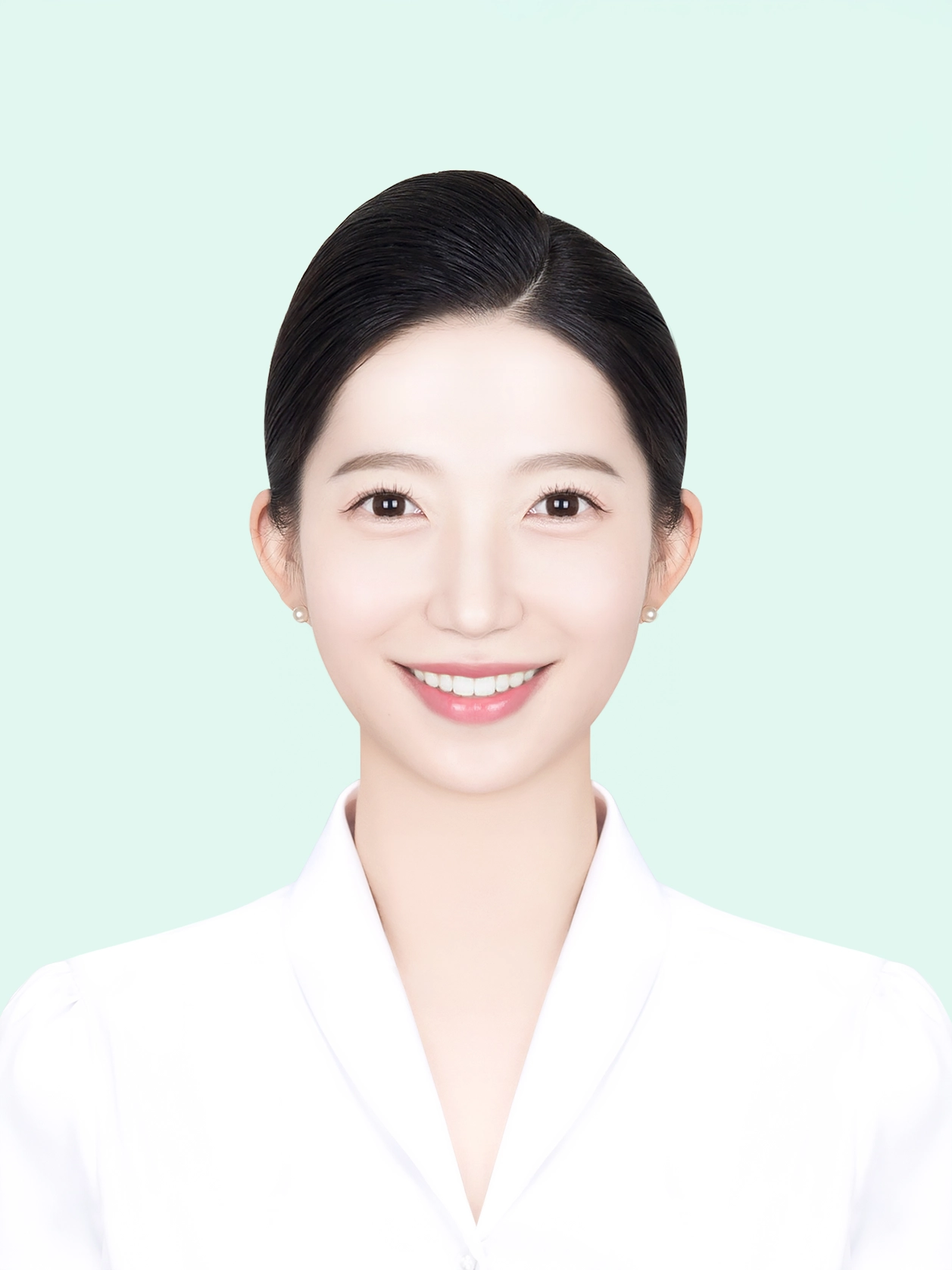 승무원 증명사진 335 · 흰 배경 정면 상반신